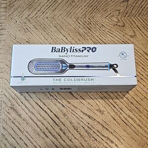BabylissPro nanotitanium the cold brush NWT